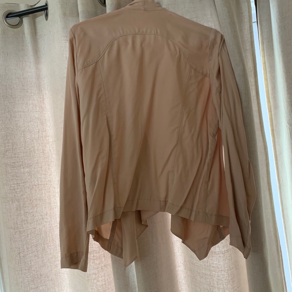 Express Top/Blazer - Picture 4 of 4